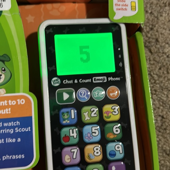LeapFrog Chat and Count Emoji Phone - Picture 11 of 13